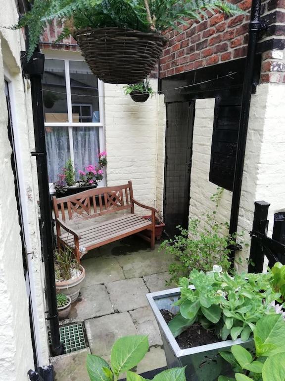Ferienwohnung A Summer Place - Spacious Maisonette, Central Whitby, Sleeps 4, Close To Amenities Exterior foto
